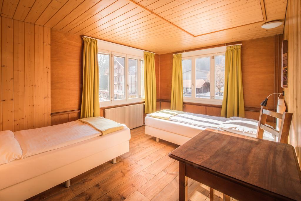 Hotel Tell And Apartments Unterseen Εξωτερικό φωτογραφία